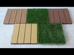 Piastrelle ed erba per decking fai da te in wpc