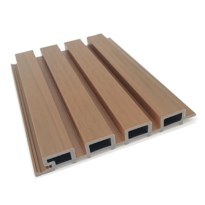 Pannello da parete in legno composito scanalato impermeabile B1 ignifugo per esterni