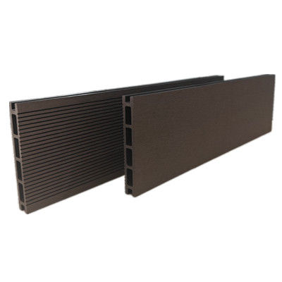 Pavimentazione WPC personalizzabile 21*145 mm su misura per le tue esigenze di design specifiche