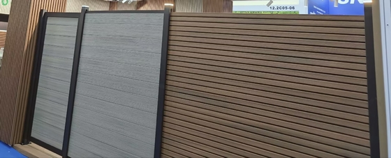 Rivoluzionare il tuo ingresso con le nostre porte all'aperto WPC