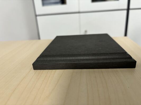 Copertura per pavimento esterno impermeabile per balcone in WPC. Estremità per ponte composito WPC. Battiscopa per terrazza. Estremità per ponte WPC