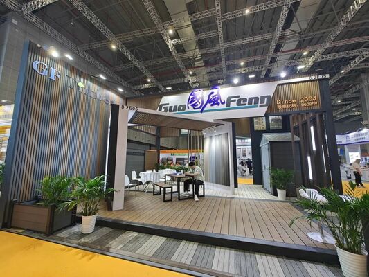 Resistente al vento Classe 8 Tetto trasparente leggero Ecologico Facile da montare Pannello WPC per esterni Casetta per attrezzi da giardino