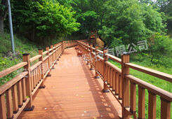 Palo per recinzione in WPC riciclato da 200 * 200 mm in composito ricoperto