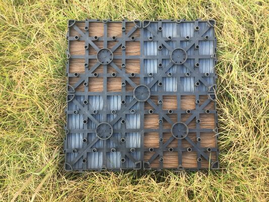 Piastrelle per ponte WPC fai da te all'ingrosso 30 * 30 cm Pavimentazione esterna durevole per uso residenziale