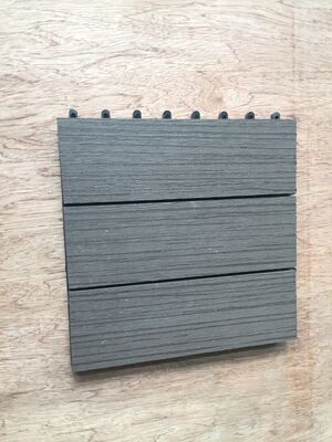 Piastrelle per esterni in WPC per la casa, 30x30 cm, durevoli pavimenti fai-da-te con aspetto legno naturale