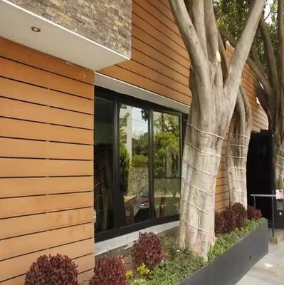 Pannelli murali compositi in plastica composita in legno per esterni impermeabili di alta qualità Rivestimenti decorativi Rivestimento esterno in coestrusione Villa