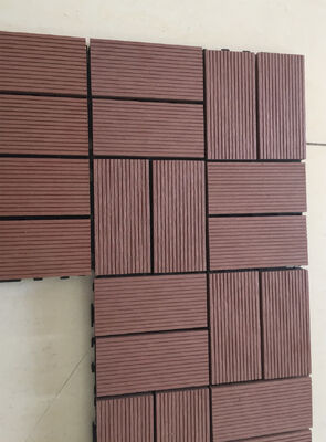Piastrelle per ponte in WPC ad incastro 30x30 cm Pavimentazione per patio fai-da-te per spazi esterni domestici