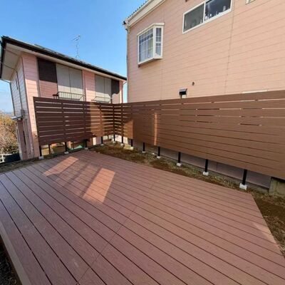 Prezzo di fabbrica Decking in materiale composito WPC per coestrusione a doppio colore di nuova generazione