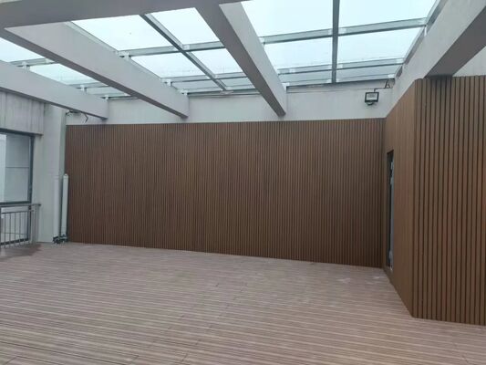 Rivestimento murale impermeabile in coestrusione WPC da 26 mm per uso esterno
